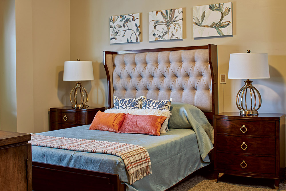 Senior Living bedroom at Woodcrest at Blakeford