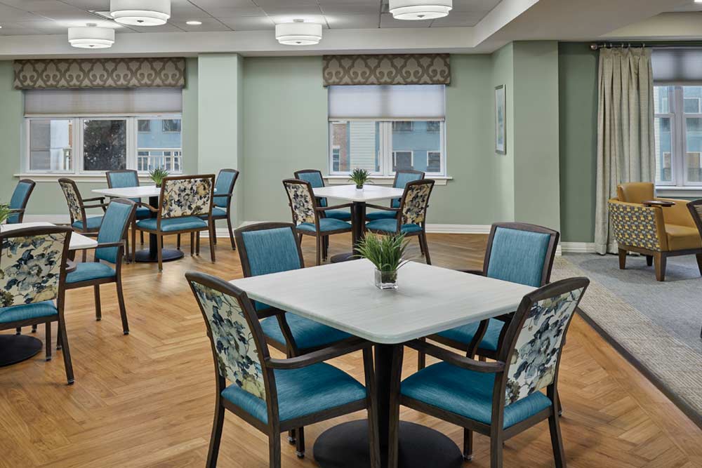 Senior Living bedroom at Woodcrest at Blakeford